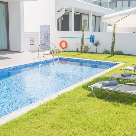 Nissi Pearl Villas * Ayia Napa
